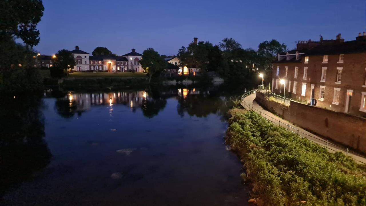 Boutique Shrewsbury Suites 外观 照片