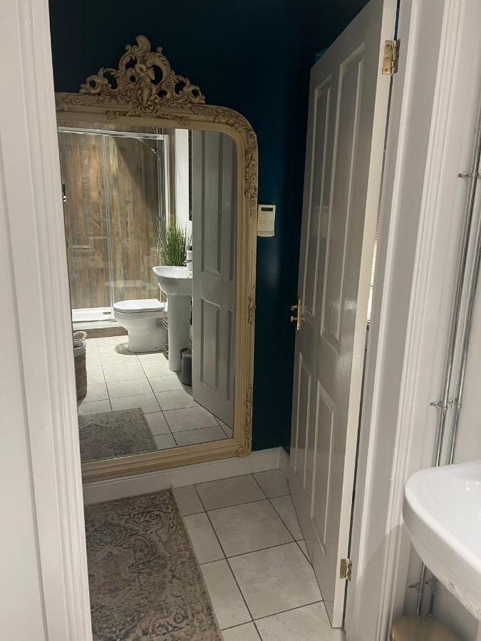 Boutique Shrewsbury Suites 外观 照片