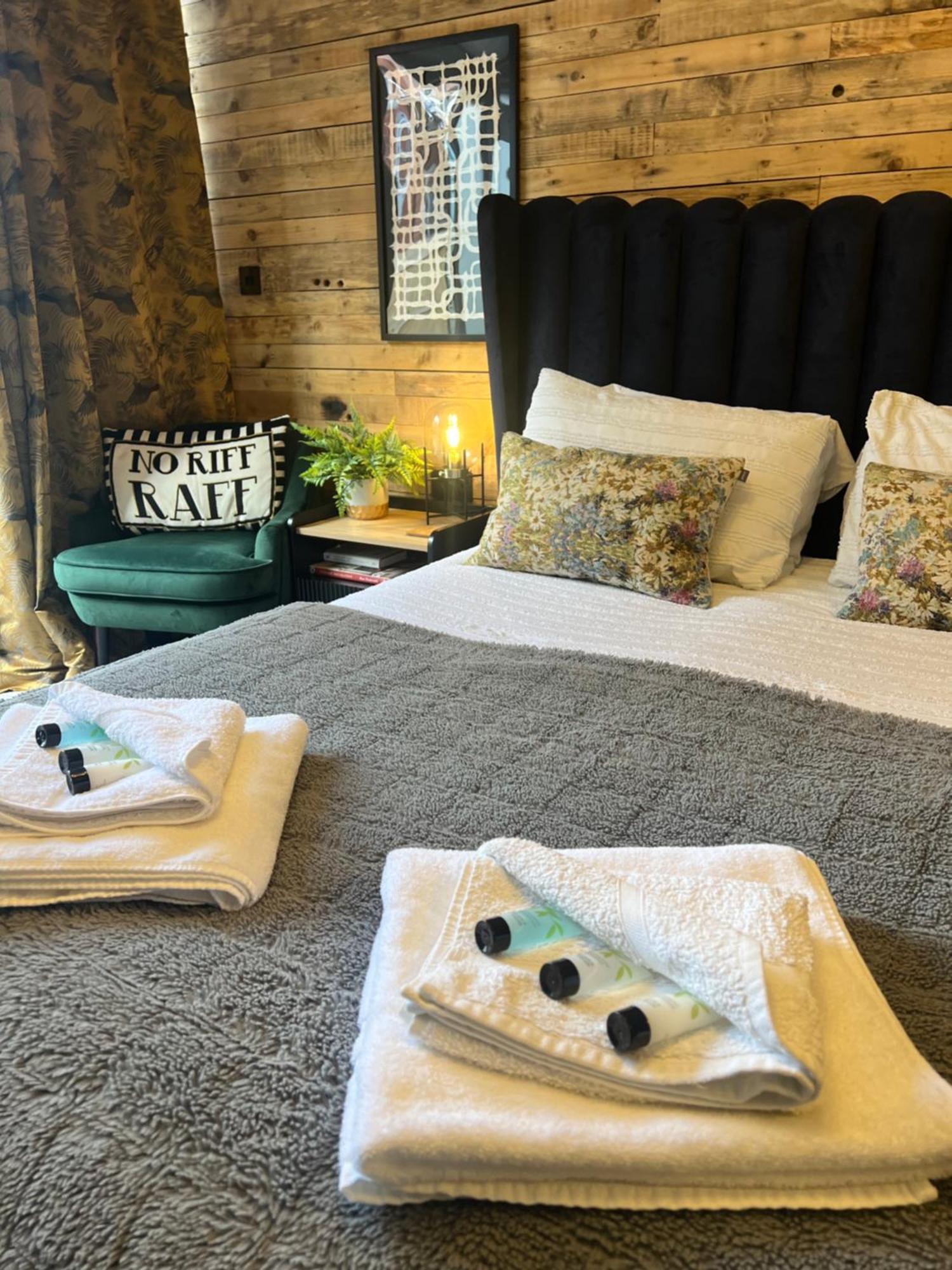 Boutique Shrewsbury Suites 外观 照片